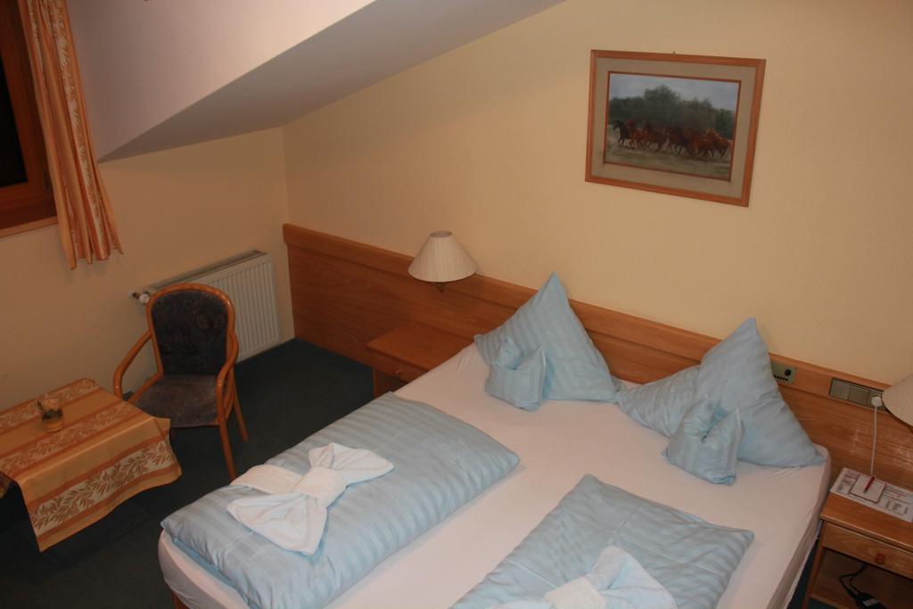 Landgasthaus & Hotel Kurfer Hof Bad Endorf Habitación foto